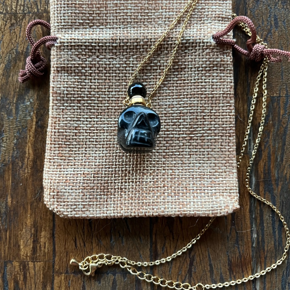 Black Onyx Perfume Bottle Onyx Skull Shaped Necklace Crystal Perfume Necklace